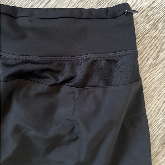 Adidas Women’s Climalite Shorts - Picture 3 of 5